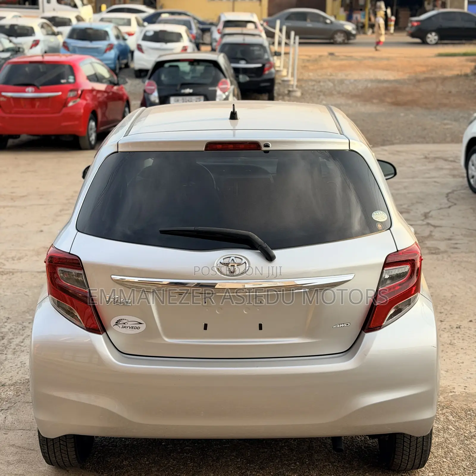 Toyota Vitz 1.3 AWD 5dr 2015 Silver