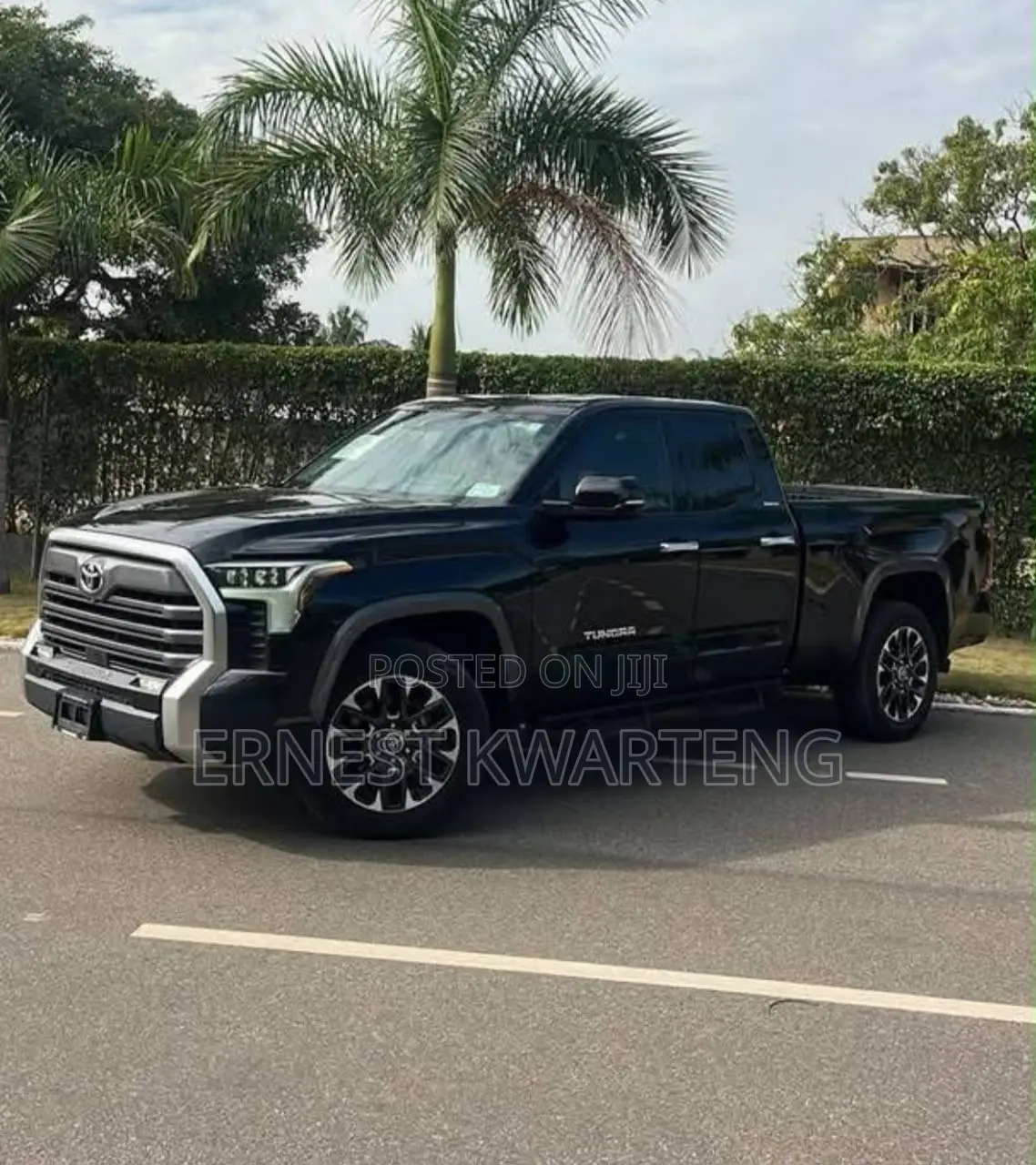 Toyota Tundra 2022 Black