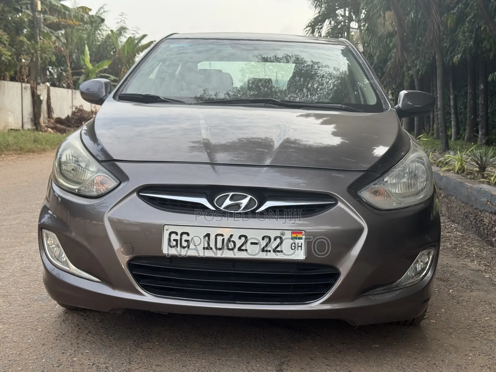Hyundai Accent SE Automatic 2012 Beige