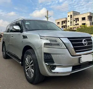 Nissan Patrol 2017 Gray