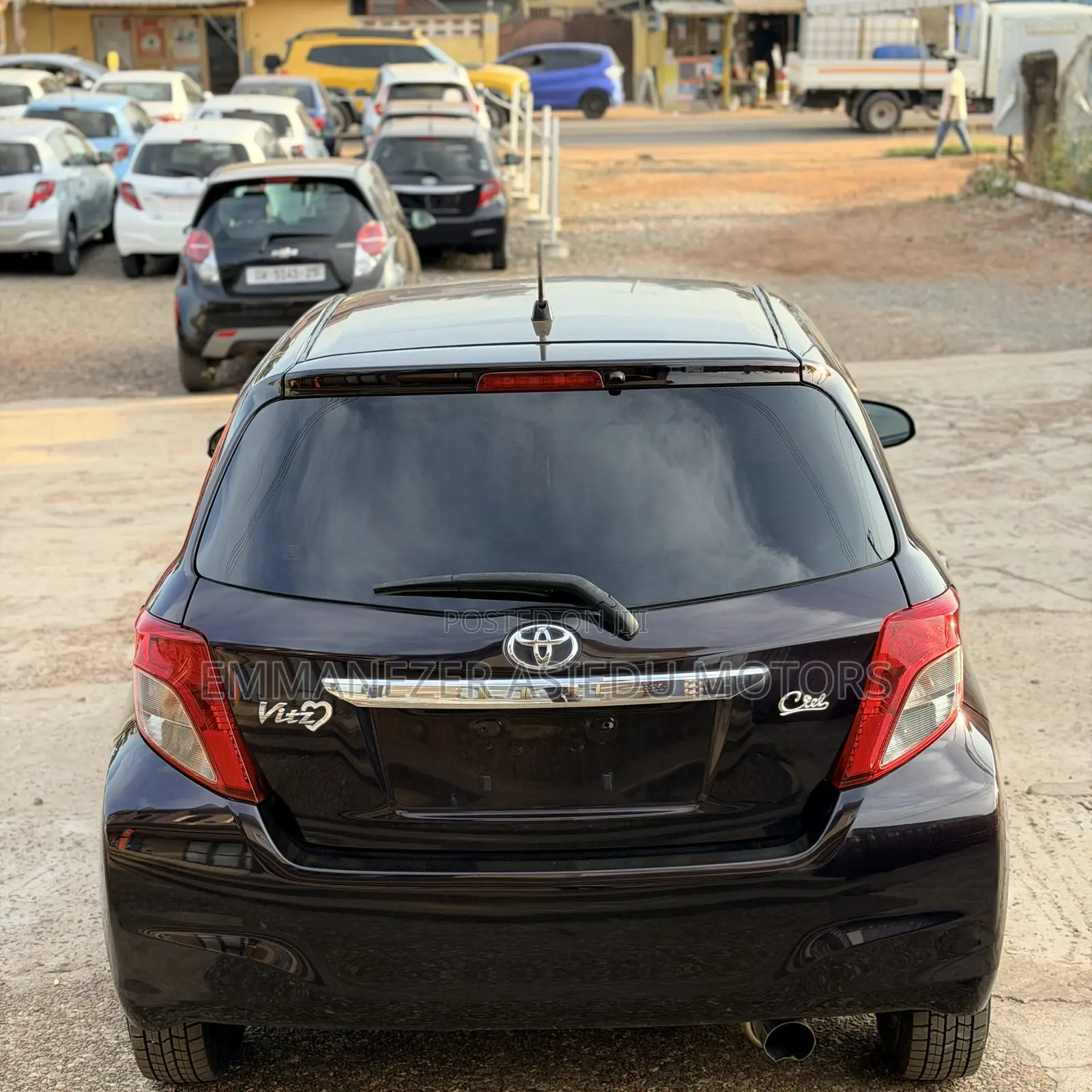 Toyota Vitz 1.3 FWD 5dr 2013 Purple
