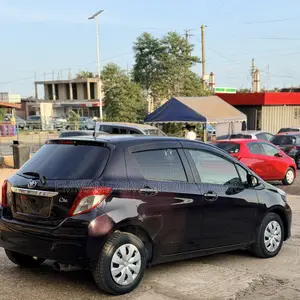 Toyota Vitz 1.3 FWD 5dr 2013 Purple