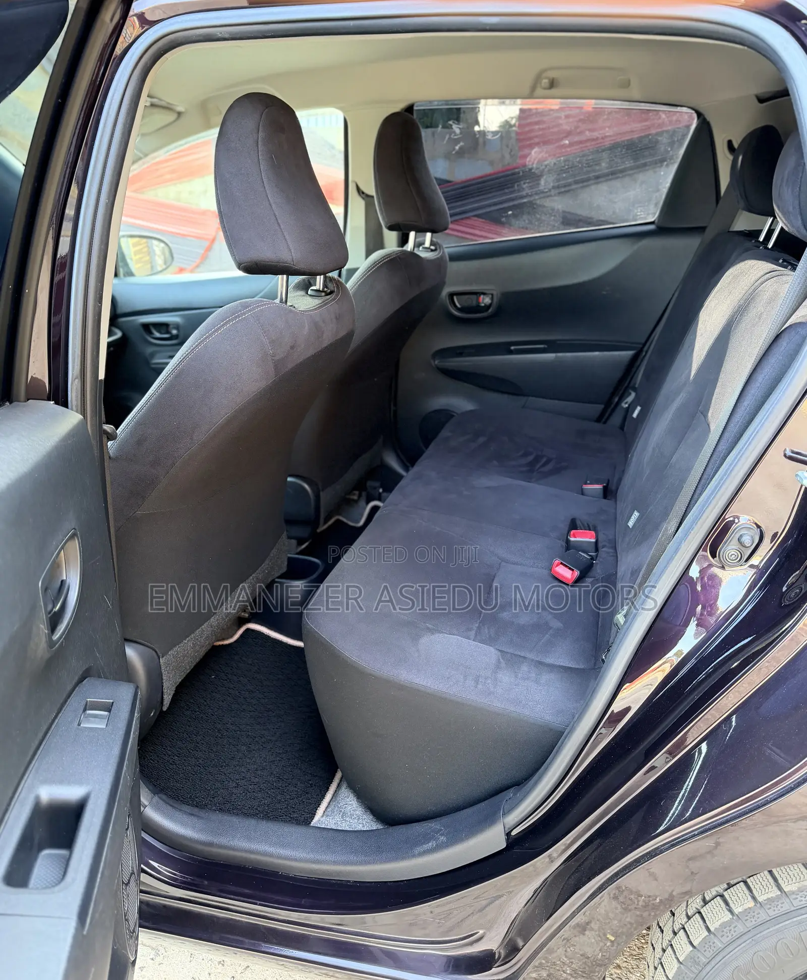 Toyota Vitz 1.3 FWD 5dr 2013 Purple