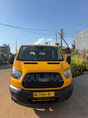 Ford Transit 2017 Yellow