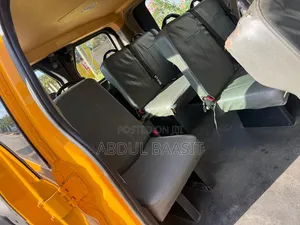 Ford Transit 2017 Yellow