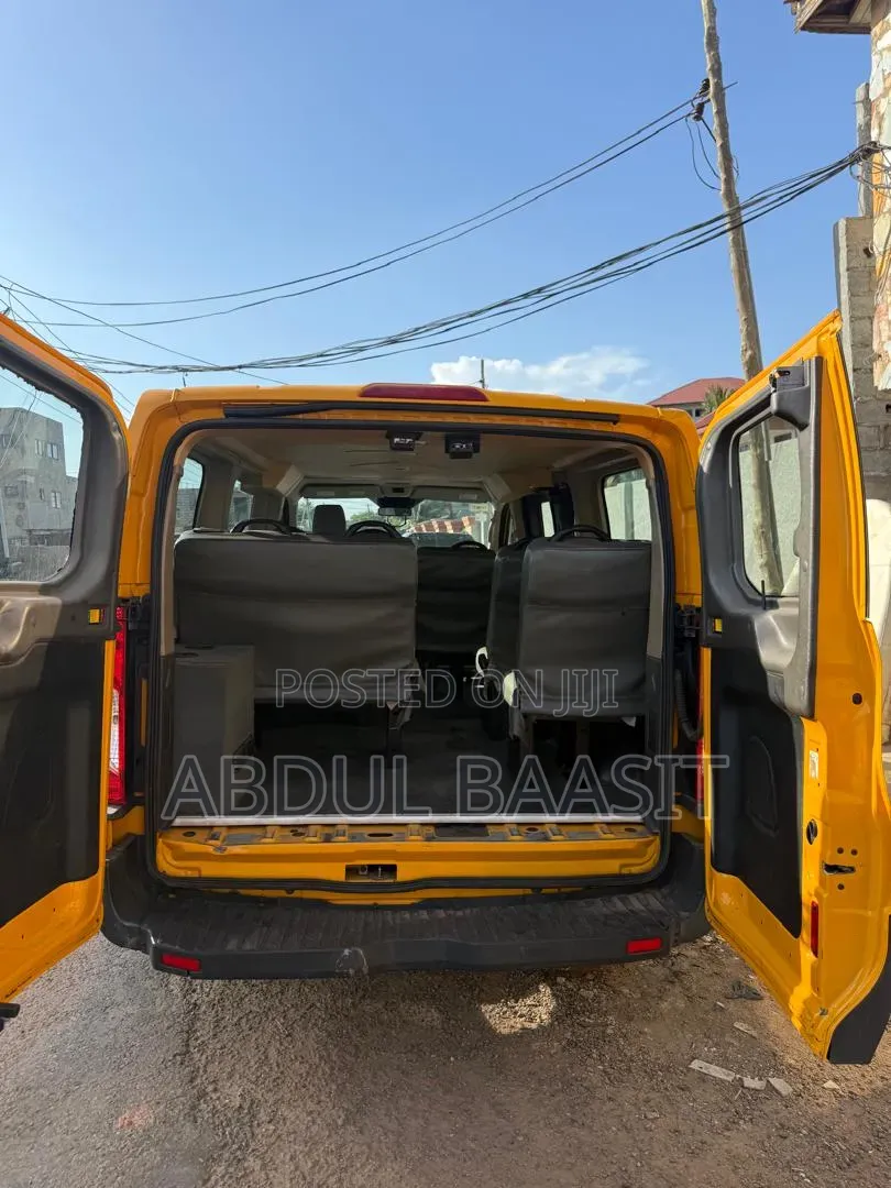 Ford Transit 2017 Yellow