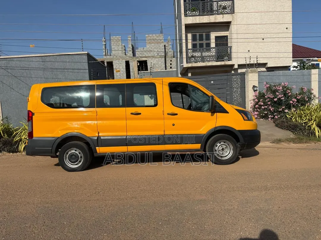 Ford Transit 2017 Yellow