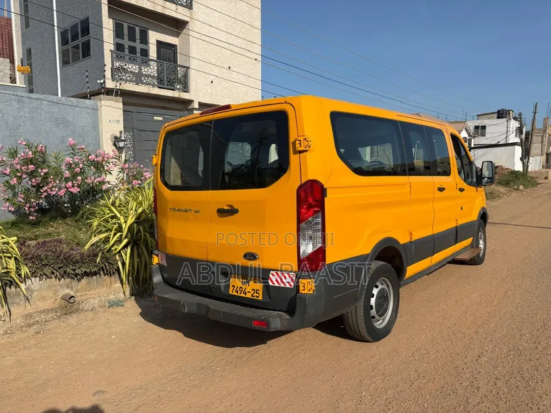 Ford Transit 2017 Yellow