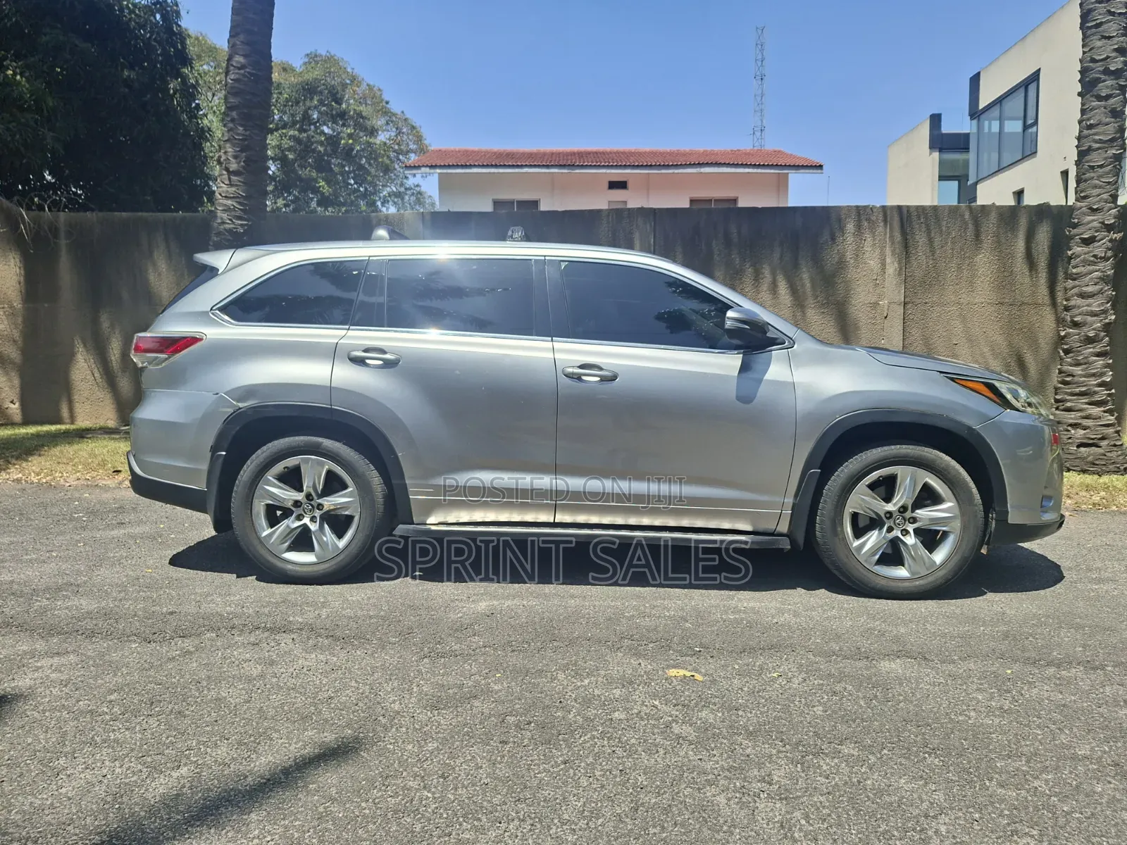 Toyota Highlander XLE V6 4x4 (3.5L 6cyl 6A) 2016 Gray