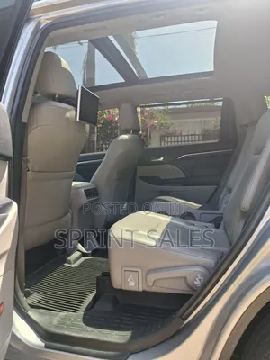 Toyota Highlander XLE V6 4x4 (3.5L 6cyl 6A) 2016 Gray