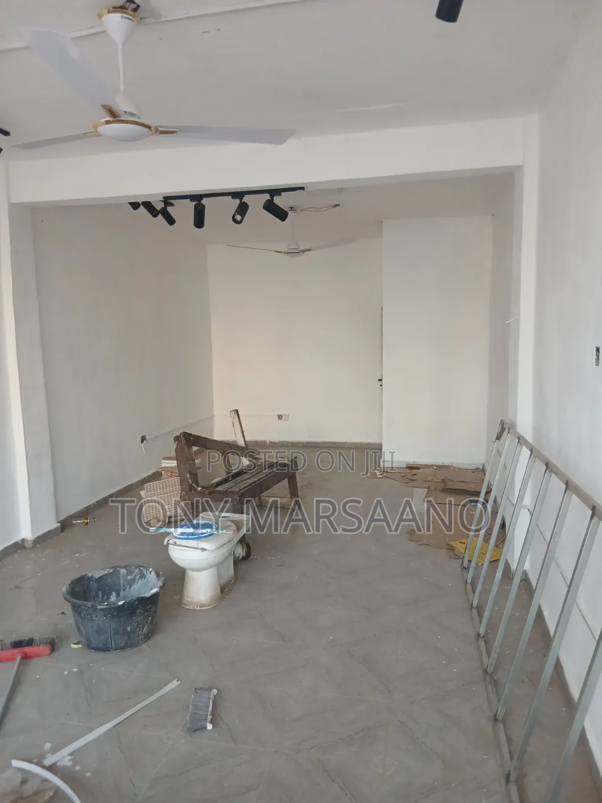 Shop for Rent at Northlegon