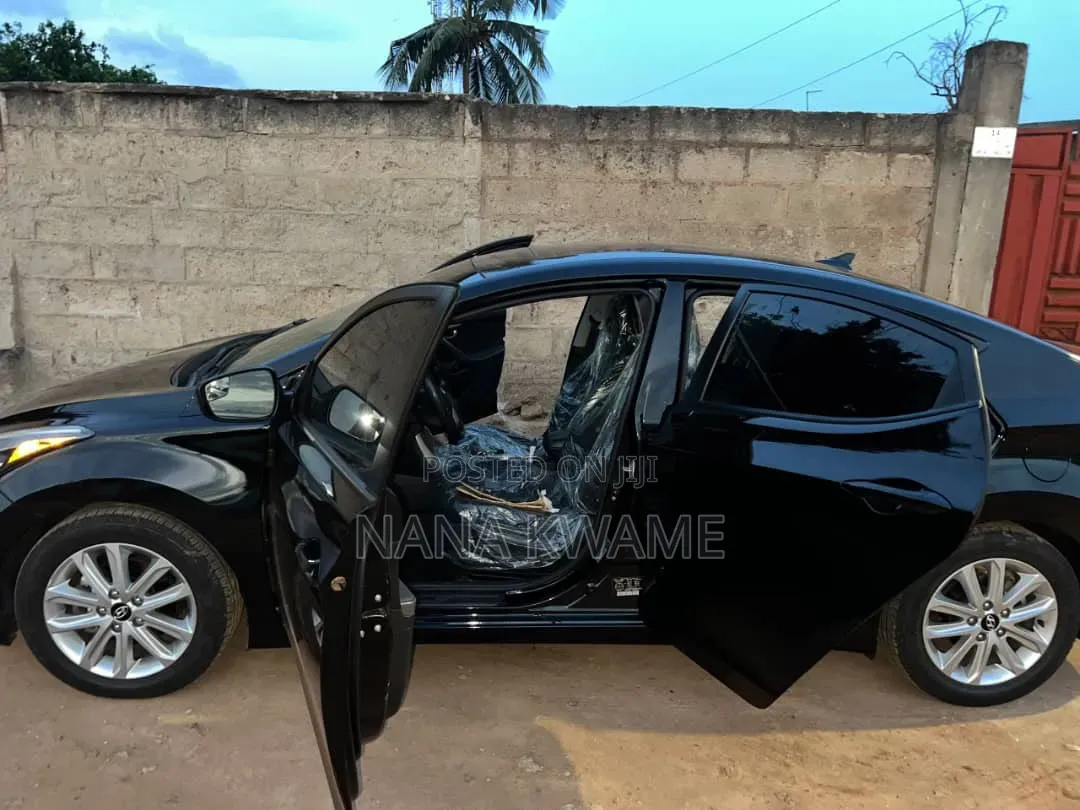 Hyundai Elantra 2016 Black