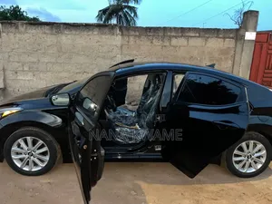 Hyundai Elantra 2016 Black