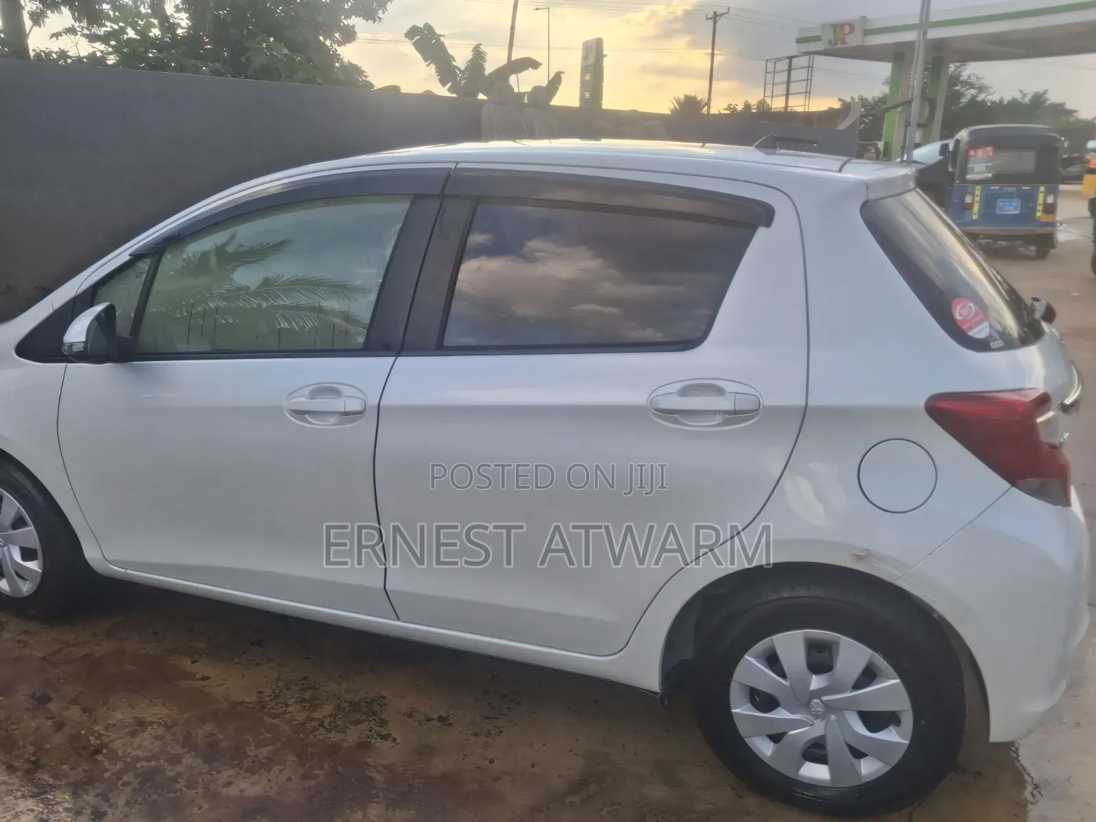 Toyota Vitz 2015 White