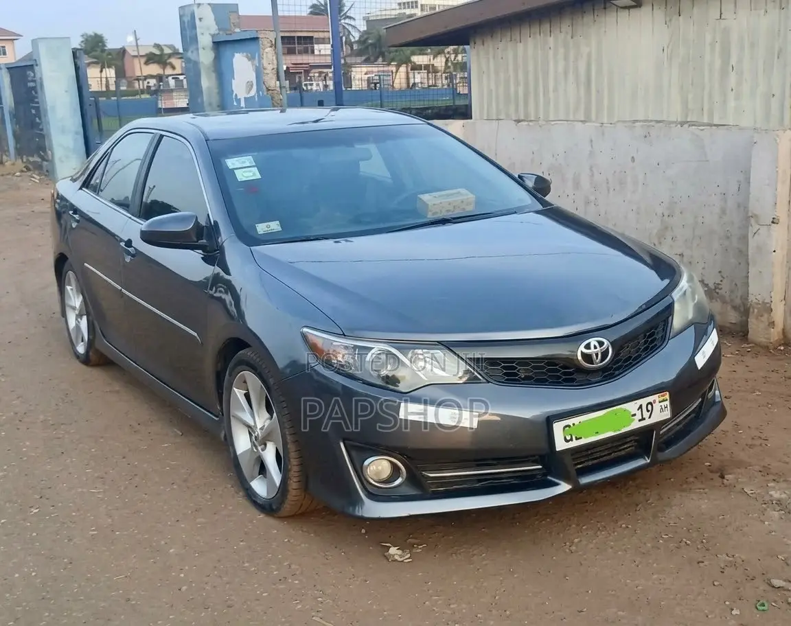 Toyota Camry SE Sport 4dr Sedan (2.5L 4cyl 6A) 2014 Gray