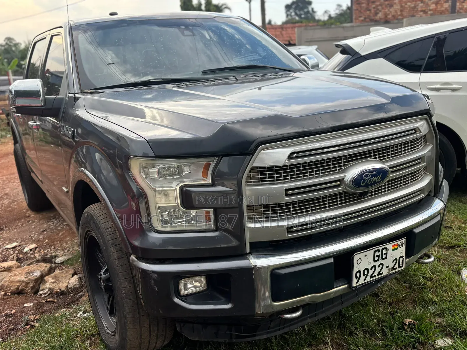 Ford F-150 Lariat 4x4 SuperCrew Cab Styleside 5.5 ft. box 145 in. WB