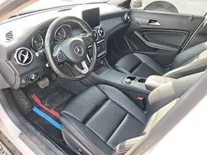 Mercedes-Benz GLA-Class 2018 White