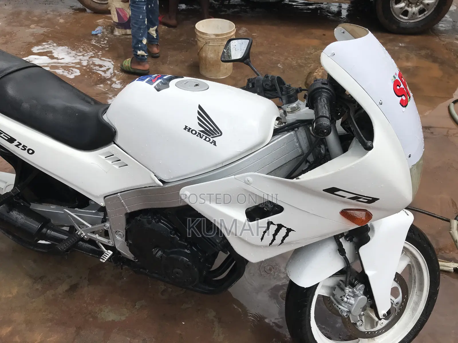 Honda CB 1999 White