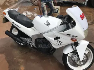 Honda CB 1999 White