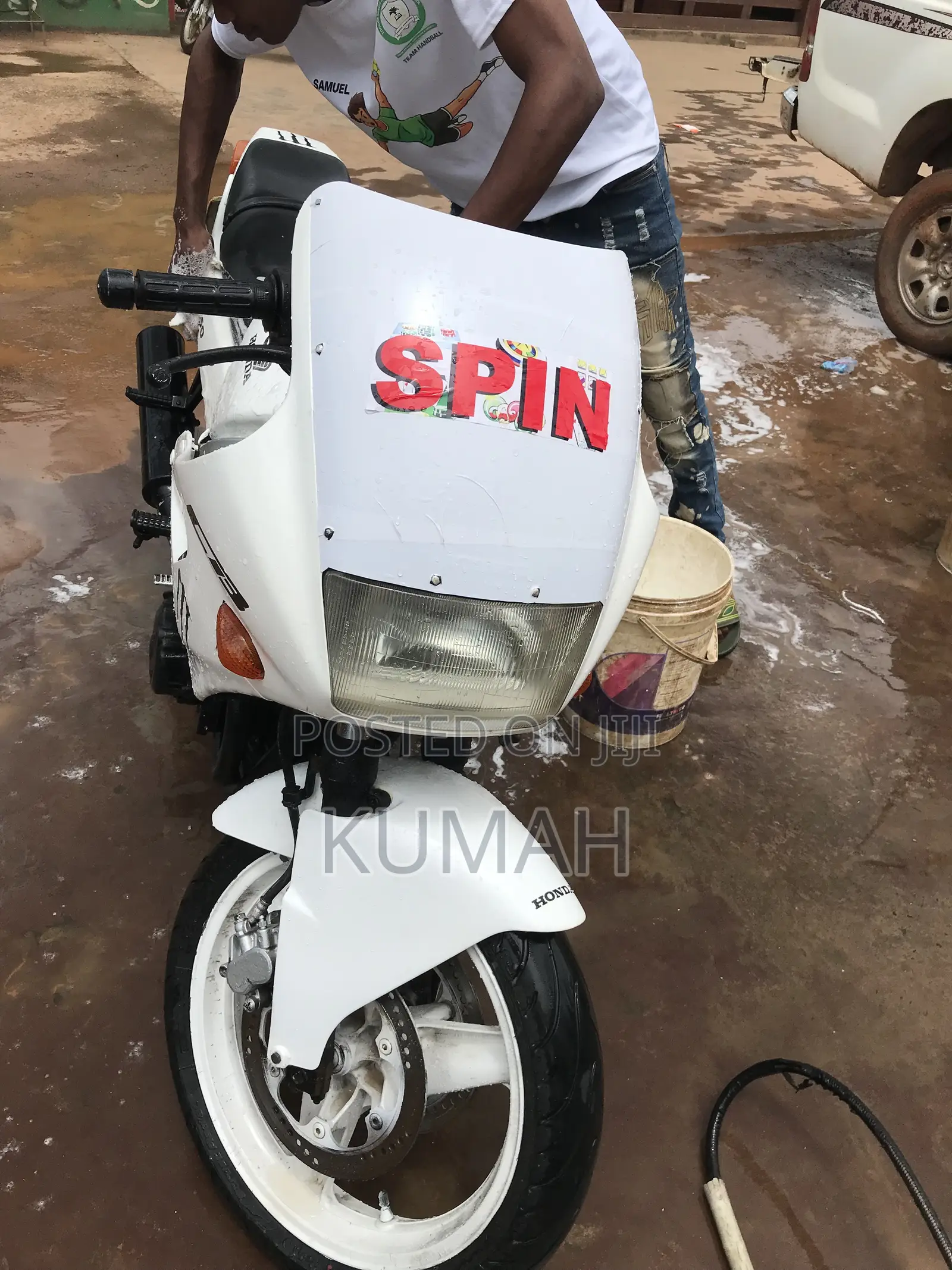 Honda CB 1999 White