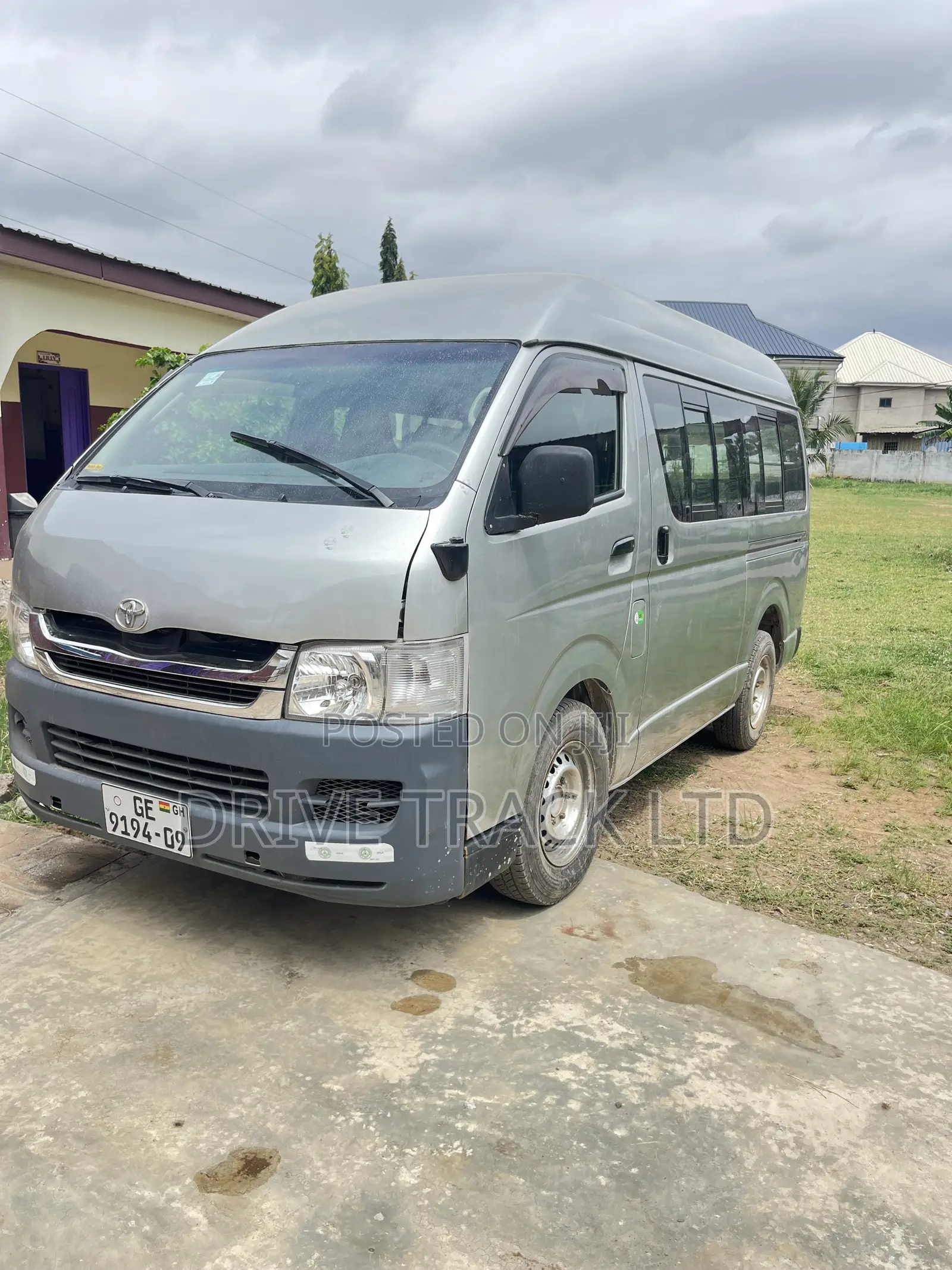 Toyota HiAce 2009 Grey