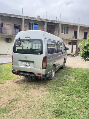 Toyota HiAce 2009 Grey