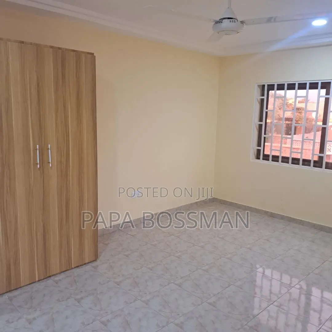 2bdrm Townhouse / Terrace in Regimanuel Balloon, Kwabenya for rent