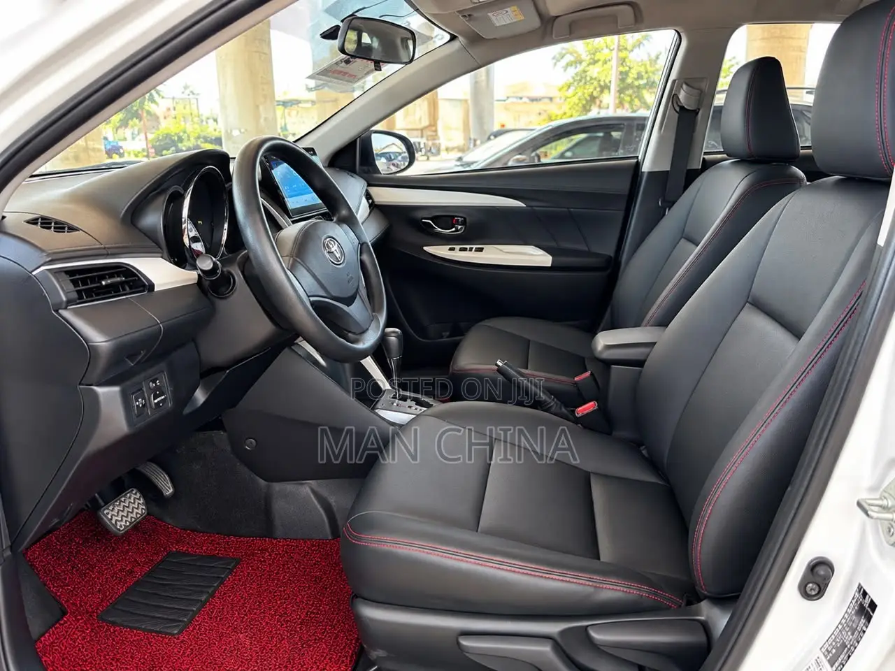 Toyota Yaris L Hatchback 3dr 2015 White