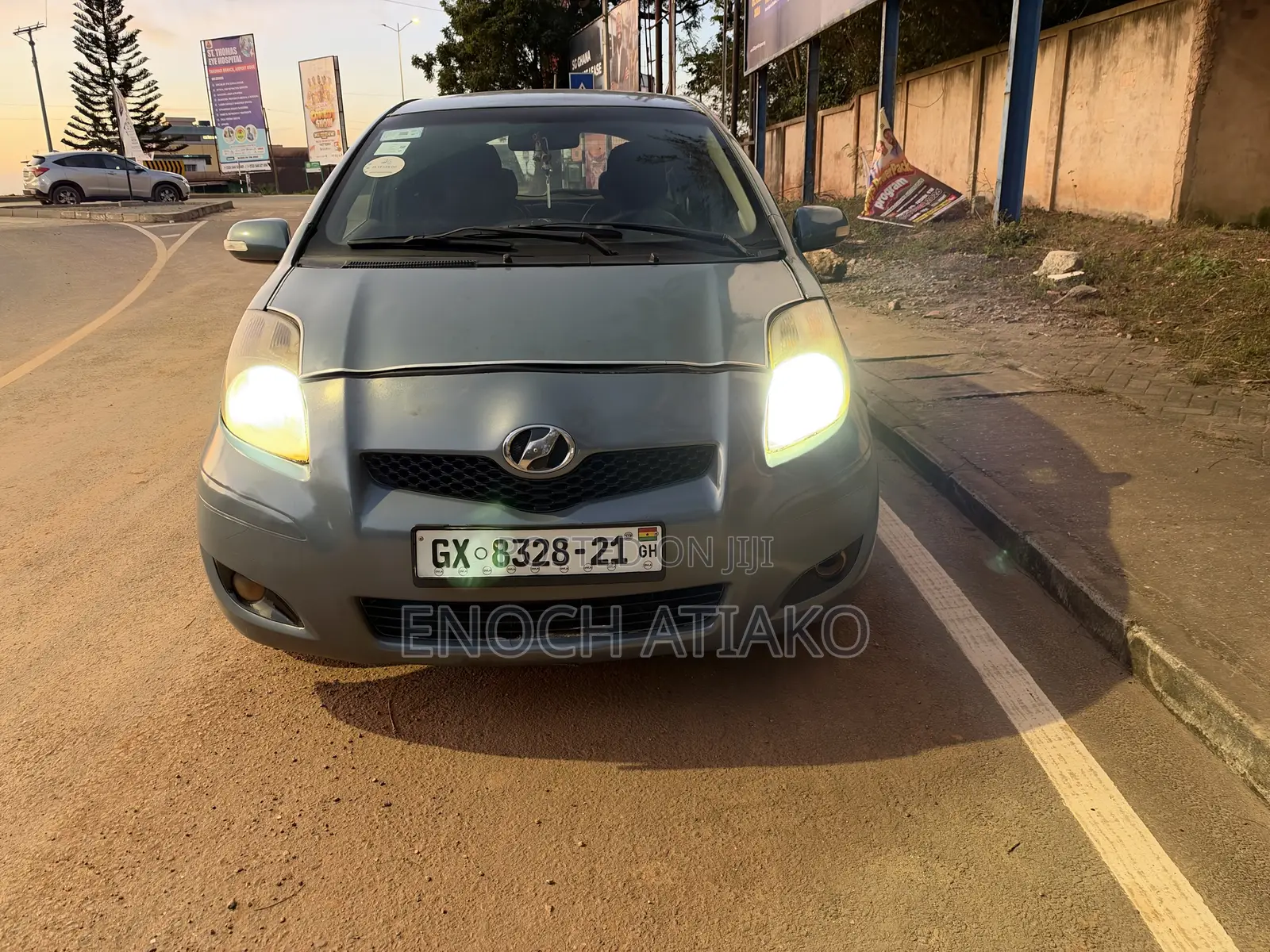 Toyota Vitz 1.0 FWD 3dr 2010 Blue