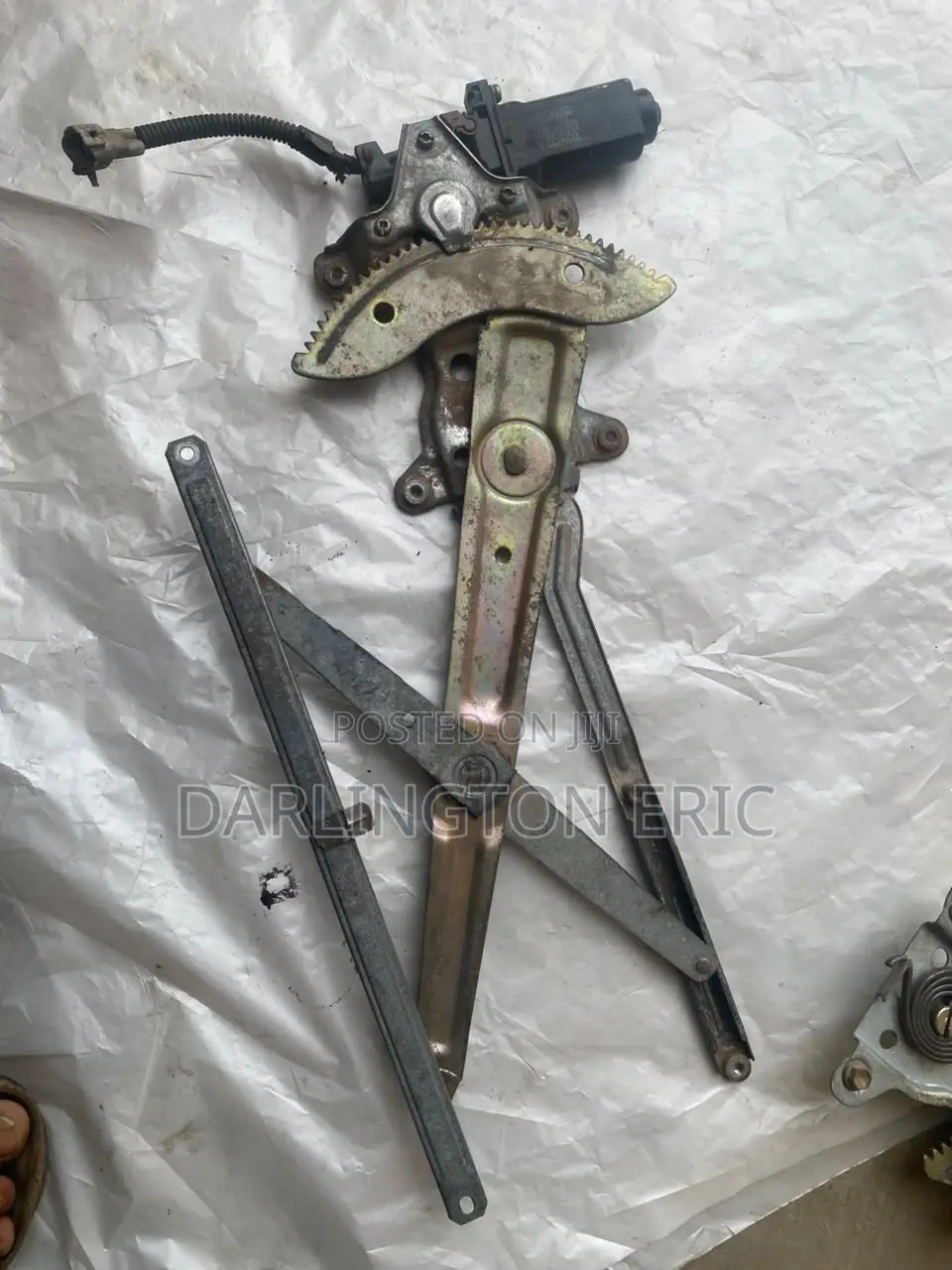 Toyota 4Runner 1992-1995 Door Machine (Front Door)