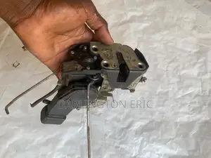 97-01 Toyota Camry Door Lock