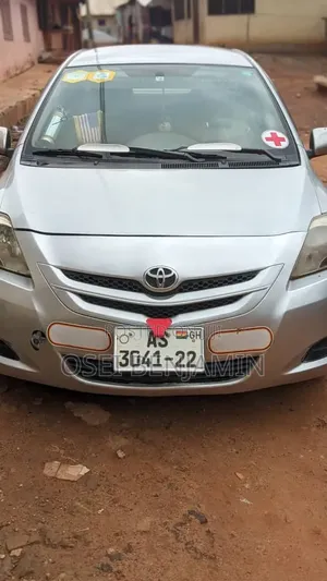 Toyota Belta 2009 Gray