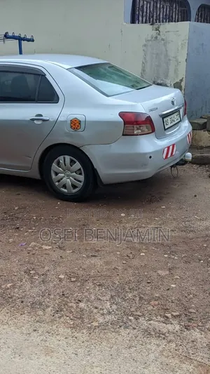 Toyota Belta 2009 Gray