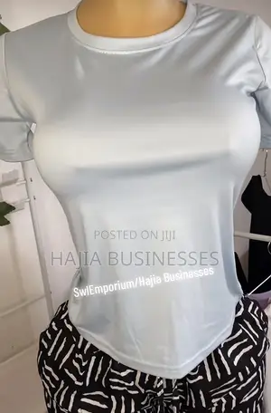 Short Sleeved Basic Top