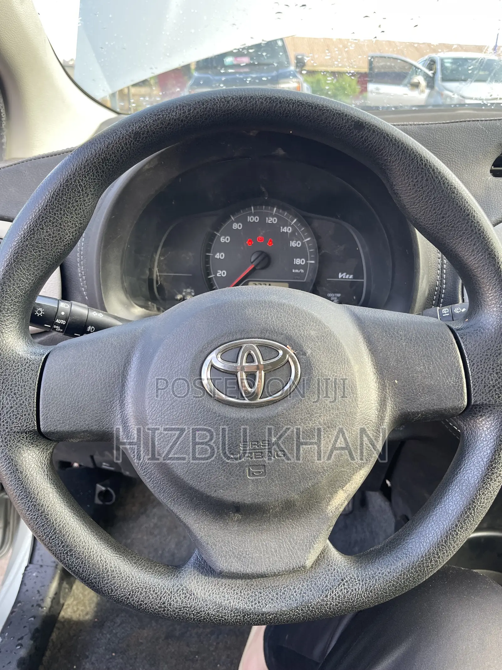 Toyota Vitz 1.3 FWD 3dr 2011 Green