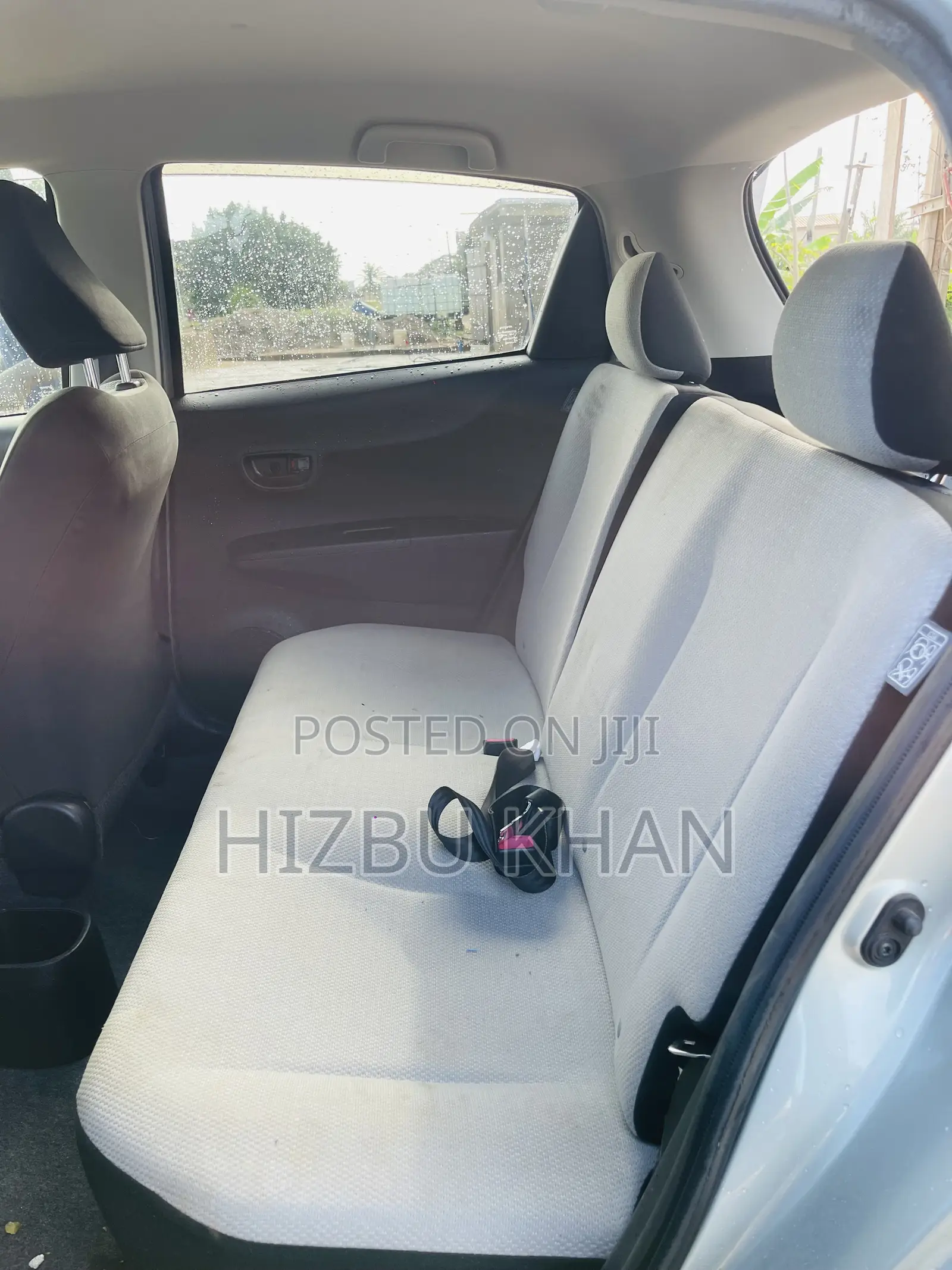 Toyota Vitz 1.3 FWD 3dr 2011 Green
