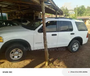 Ford Explorer 1998 White
