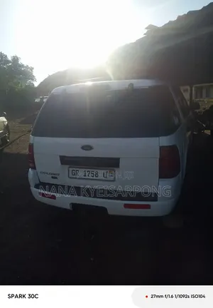 Ford Explorer 1998 White