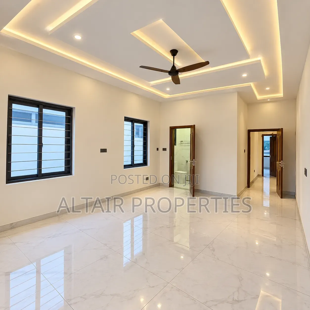 4bdrm House in East Airport, Accra Metropolitan for sale