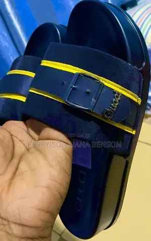 Men's Black Designer Flip Flop Slippers - Brand New