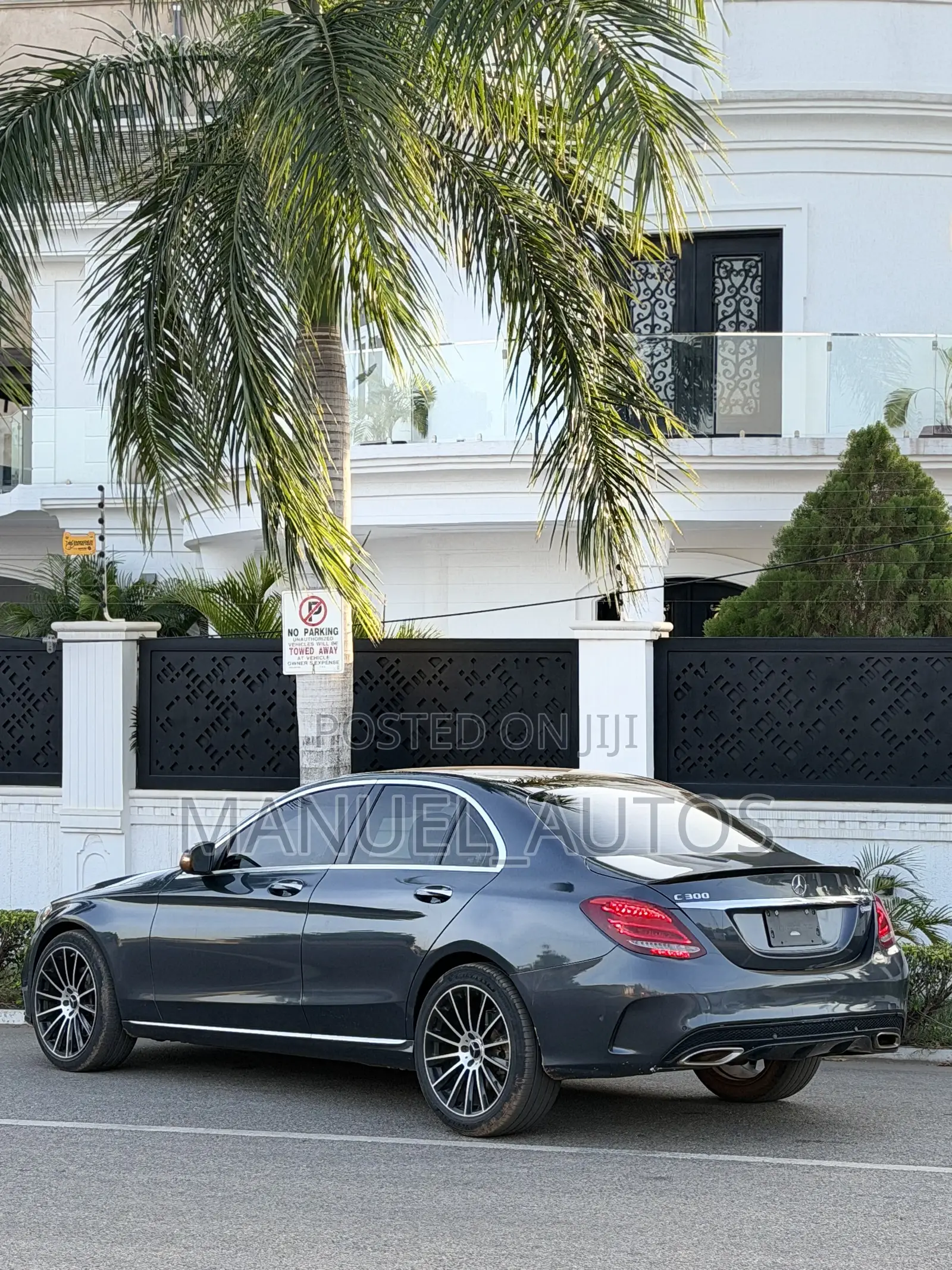 Mercedes-Benz C300 Luxury Sedan RWD (2.0L 4cyl 7A) 2016 Gray