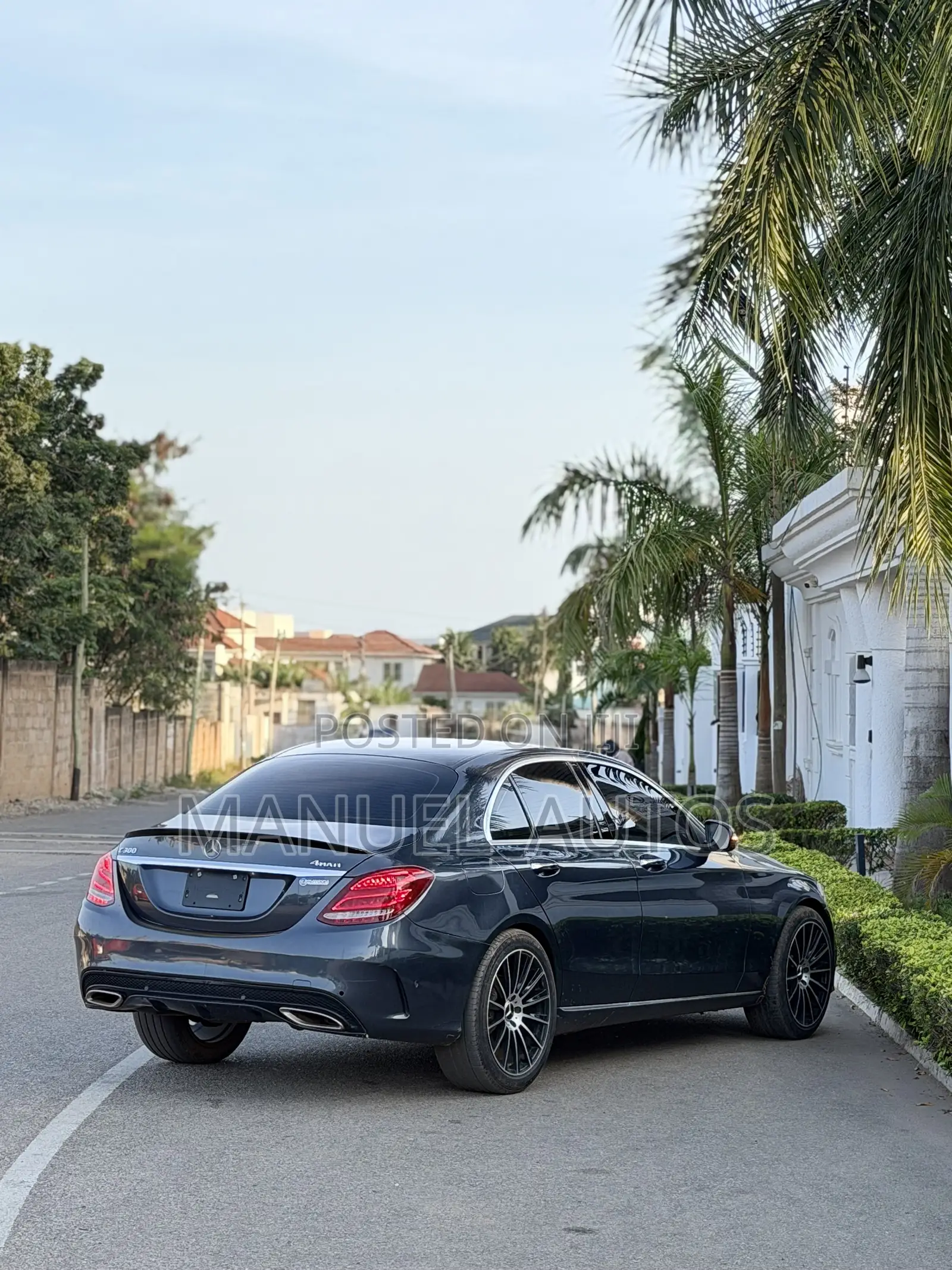Mercedes-Benz C300 Luxury Sedan RWD (2.0L 4cyl 7A) 2016 Gray