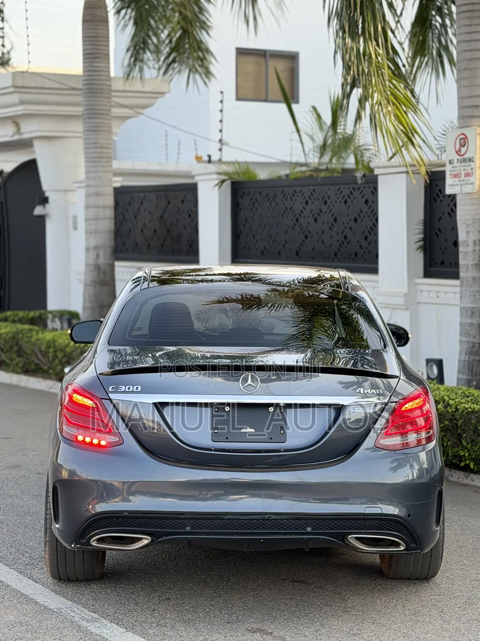 Mercedes-Benz C300 Luxury Sedan RWD (2.0L 4cyl 7A) 2016 Gray