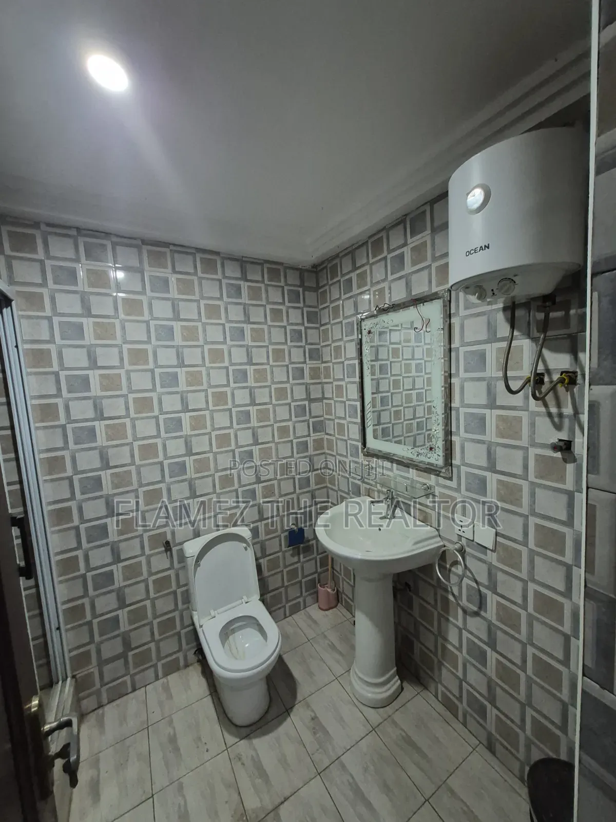 4bdrm Duplex in Acp Franco Side, Pokuase for rent
