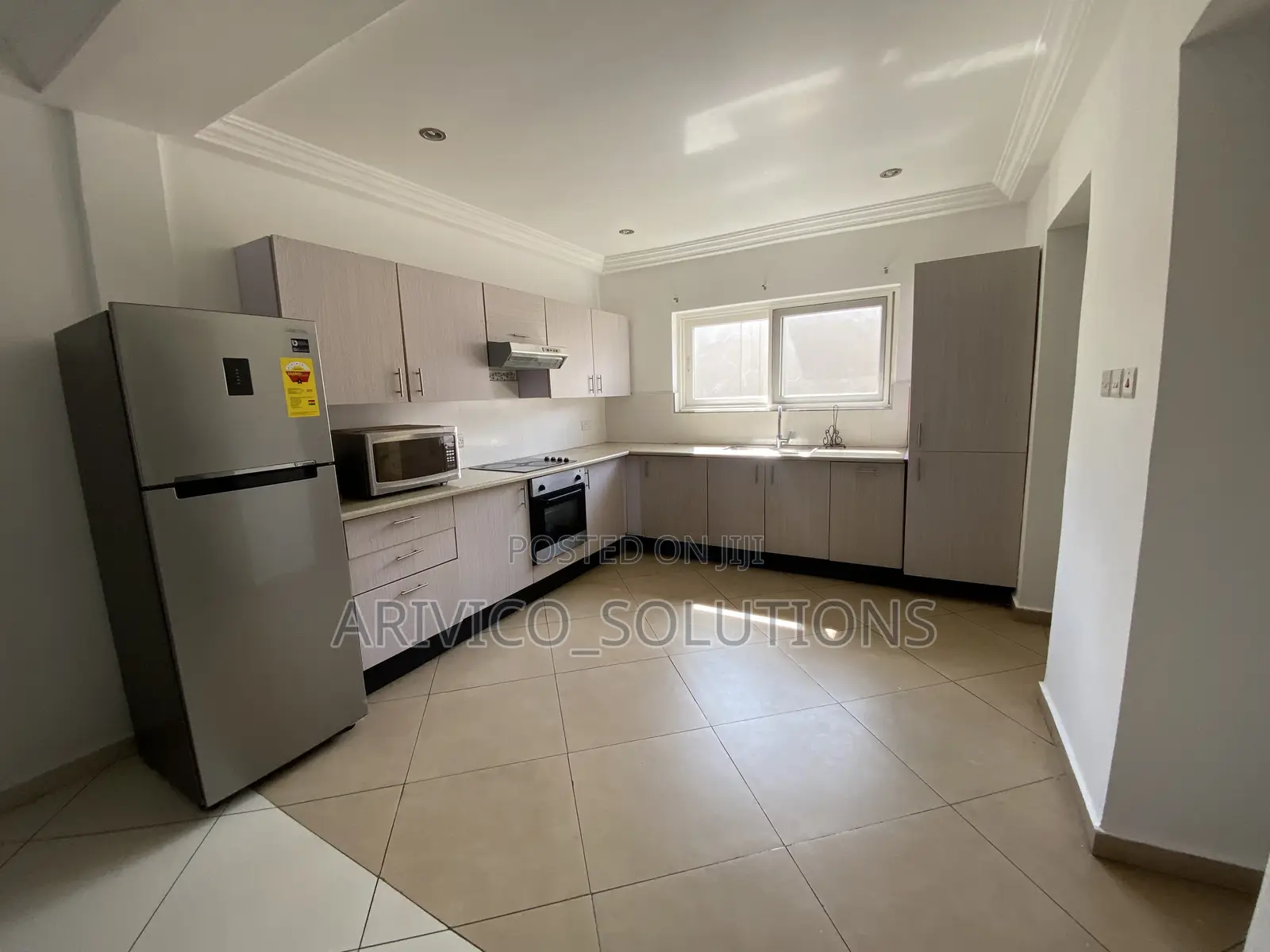 Furnished 3bdrm Townhouse / Terrace in East Legon, Boundary Road Area