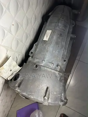 Mercedes Benz C300 2018 Transmission/ Great Box