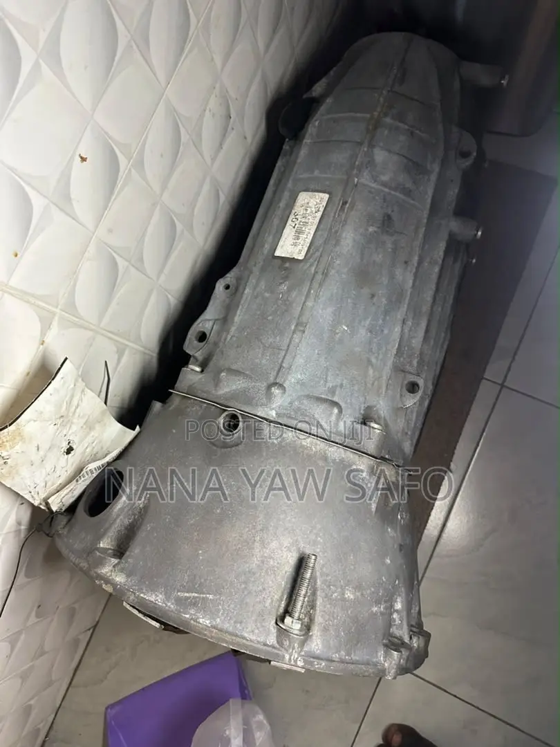 Mercedes Benz C300 2018 Transmission/ Great Box