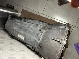 Mercedes Benz C300 2018 Transmission/ Great Box