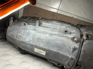 Mercedes Benz C300 2018 Transmission/ Great Box