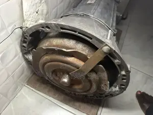 Mercedes Benz C300 2018 Transmission/ Great Box